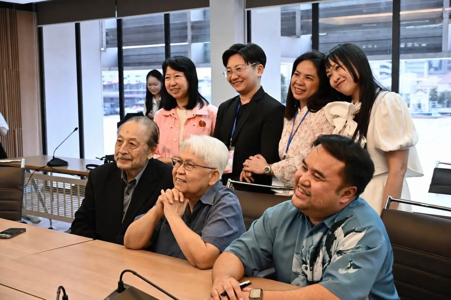 อาจารย์ ดร. หนึ่งฤทัย จันทรคามิ ประธานหลักสูตรภาษาและวัฒนธรรมอาเซียน พร้อมคณาจารย์และนิสิตในสาขาวิชาภาษาเวียดนาม คณะมนุษยศาสตร์ฯ มมส ร่วมนำเสนอผลงานและตีพิมพ์บทความในหนังสือระดับนานาชาติ ครบรอบ 50 ปี ความสัมพันธ์ทางการทูตไทย–เวียดนาม  3